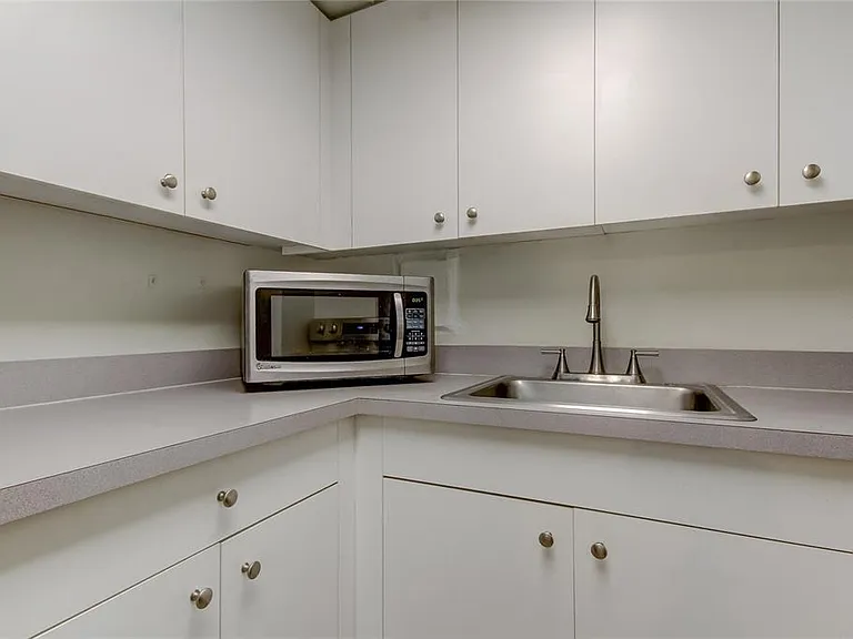 880 Mandalay Ave #604 — Photo 7