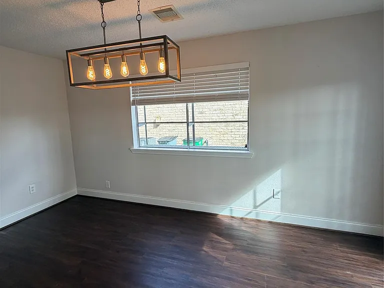 18210 Almonte Ln — Photo 9