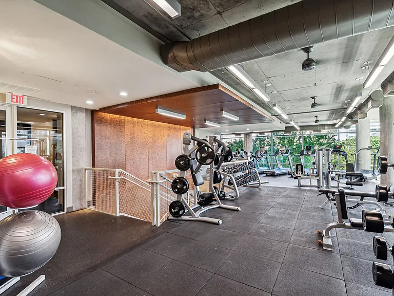 Gallery At Turtle Creek — Photo 26