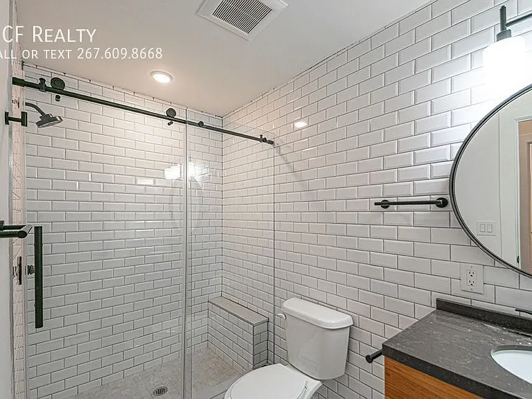 1211 Bainbridge St #2B — Photo 8
