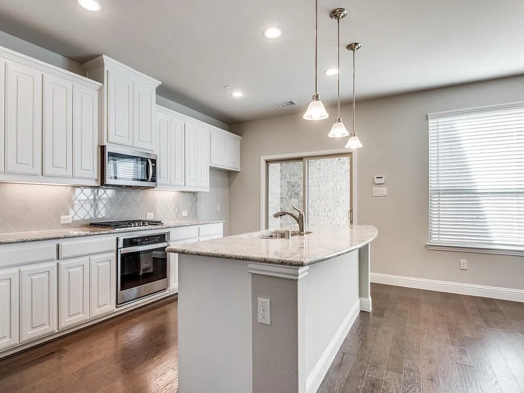 3 bed, 1842 sqft, $2,750 — Photo 4