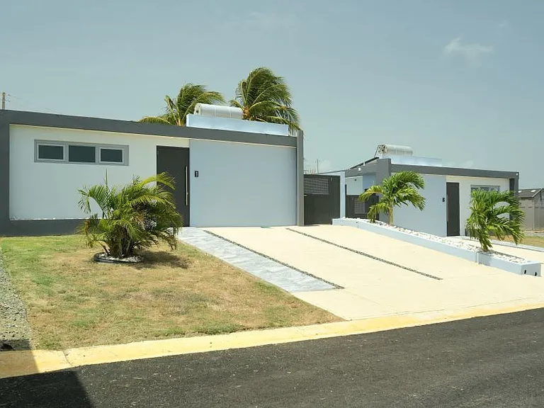Carr 459 Km 12.4 Bo. Paraiso del Sol Villa 1 — Photo 3