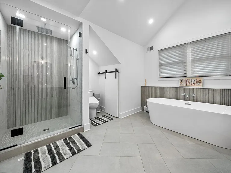 107 Highland Ave — Photo 18