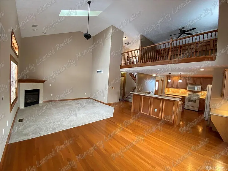 6353 Charlotte Ct — Photo 12