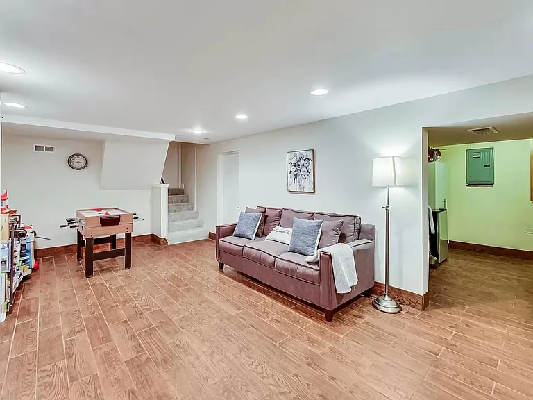 874 S Prospect Ave — Photo 10