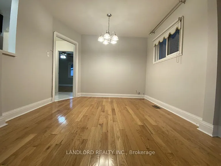 92 Holwood Ave #MAIN — Photo 9