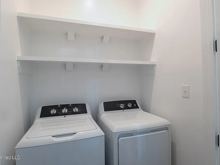 105 Eleanor Ave — Photo 18
