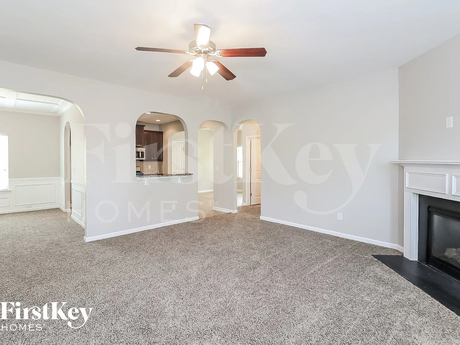 5 bed, 3.0 bath, 2536 sqft, $2,960 — Photo 2