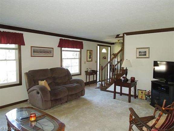 3rd image of 232 Forest Brook Blvd