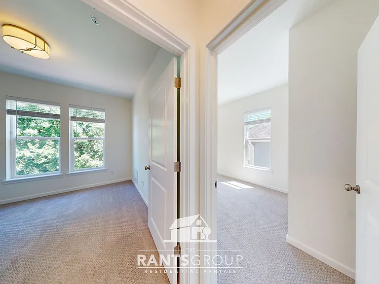 1653 Starlight Ln SW — Photo 38