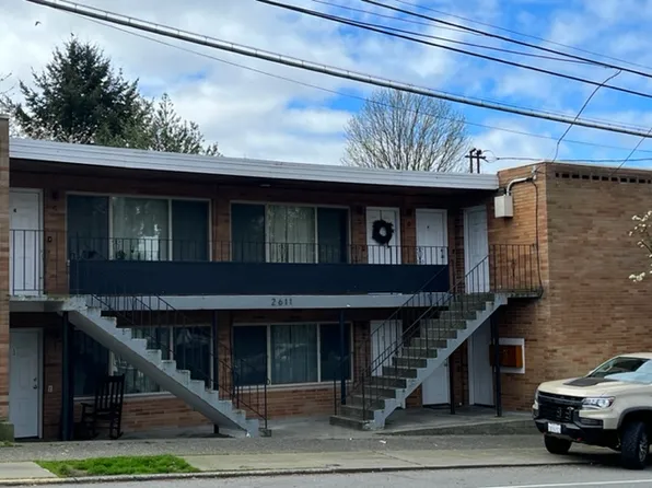 2611 NE 65th St APT 4, Seattle, WA 98115