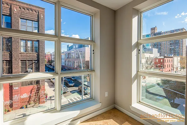 Rented by aptsandlofts.com | media 19