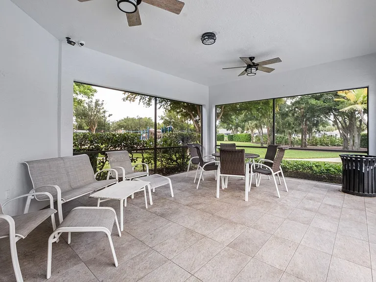 6772 Southern Oak Ct — Photo 23