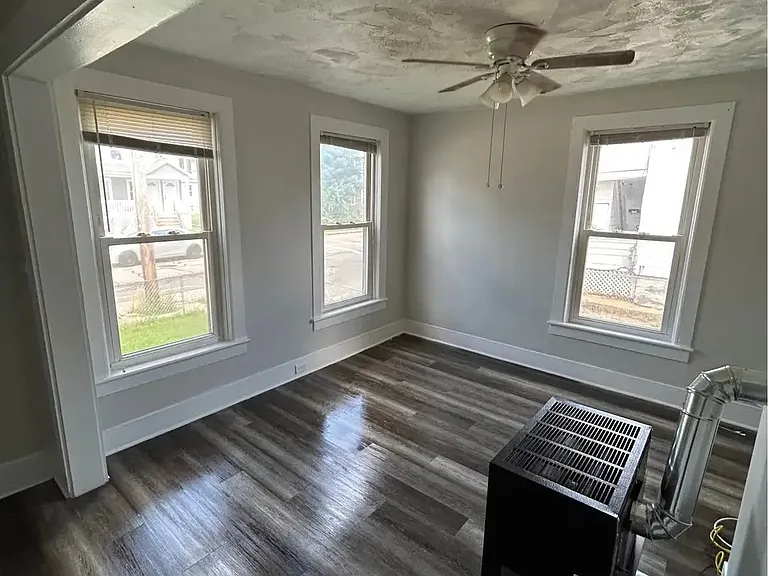 66 Worcester St — Photo 2