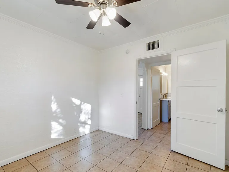 3715 E Glenn St — Photo 9
