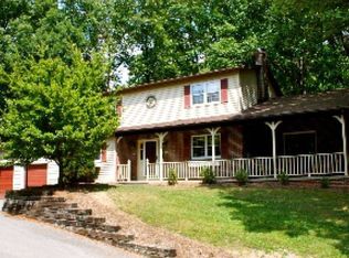 770 Callery Rd, Evans City, PA 16033