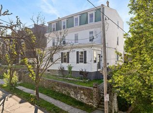 323 Fountain St, Philadelphia, PA 19128