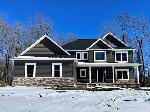 7331 Berry Trl #83, Erie, PA 16415