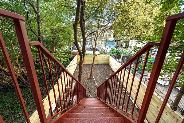 Rented by Compass | media 6