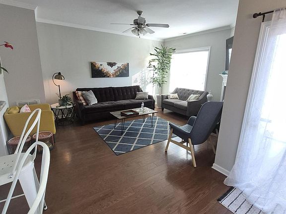 4th image of 705 Keystone Park Dr Unit 8