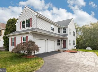 319 Park Ave, Harleysville, PA 19438