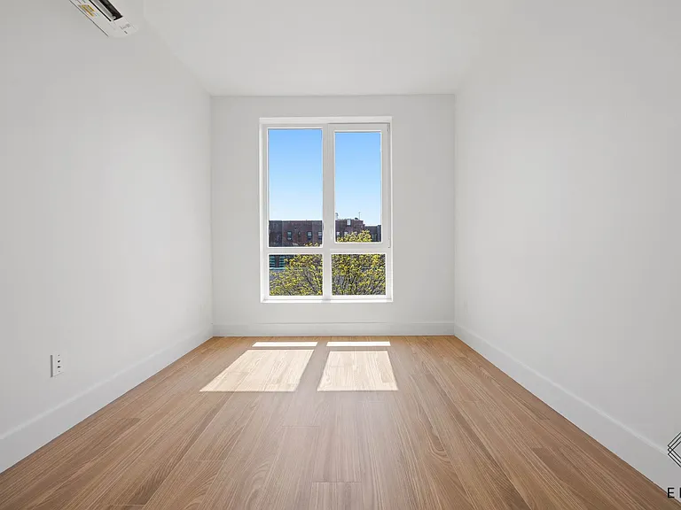 105 Hawthorne St #4A — Photo 9