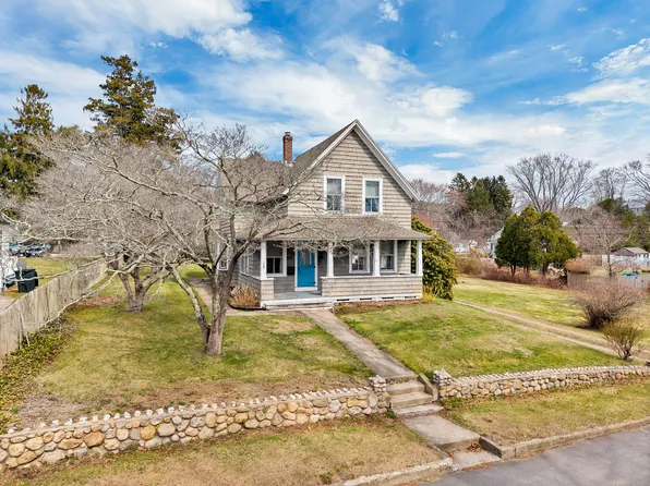 5 Bruggeman Place, Stonington, CT 06355