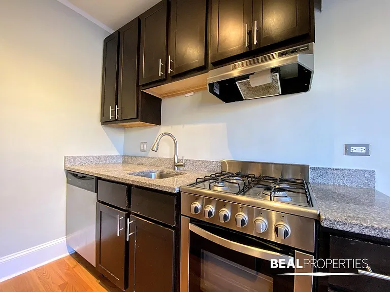 4737 N Hermitage Ave — Photo 7