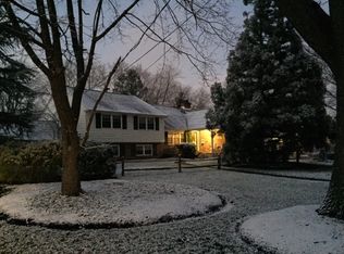 227 Winding Way, Moorestown, NJ 08057