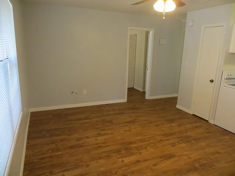 315 NW 19th Ln #1 — Photo 5
