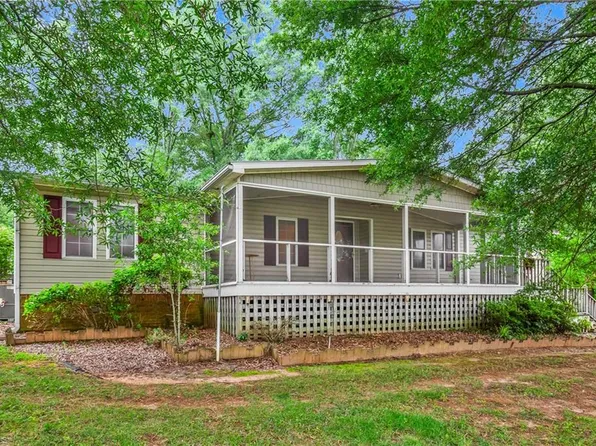 100 Ridgecrest Dr, King, NC 27021
