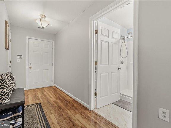5th image of 111 Timberbrook Ln APT 102