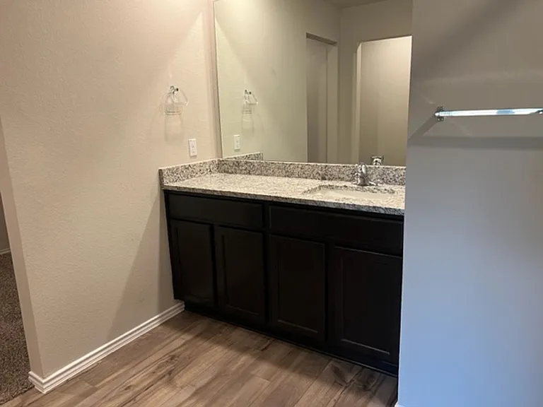 6917 Guadalupe Rd — Photo 8