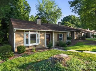 8316 Summerglen Cres, Charlotte, NC 28227