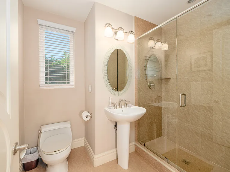 18047 Karen Dr — Photo 14