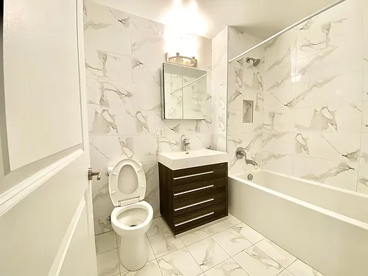 Rented by EastMount Realty LLC | media 11