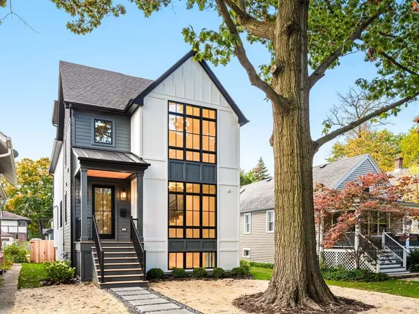 2422 Grant St, Evanston, IL 60201