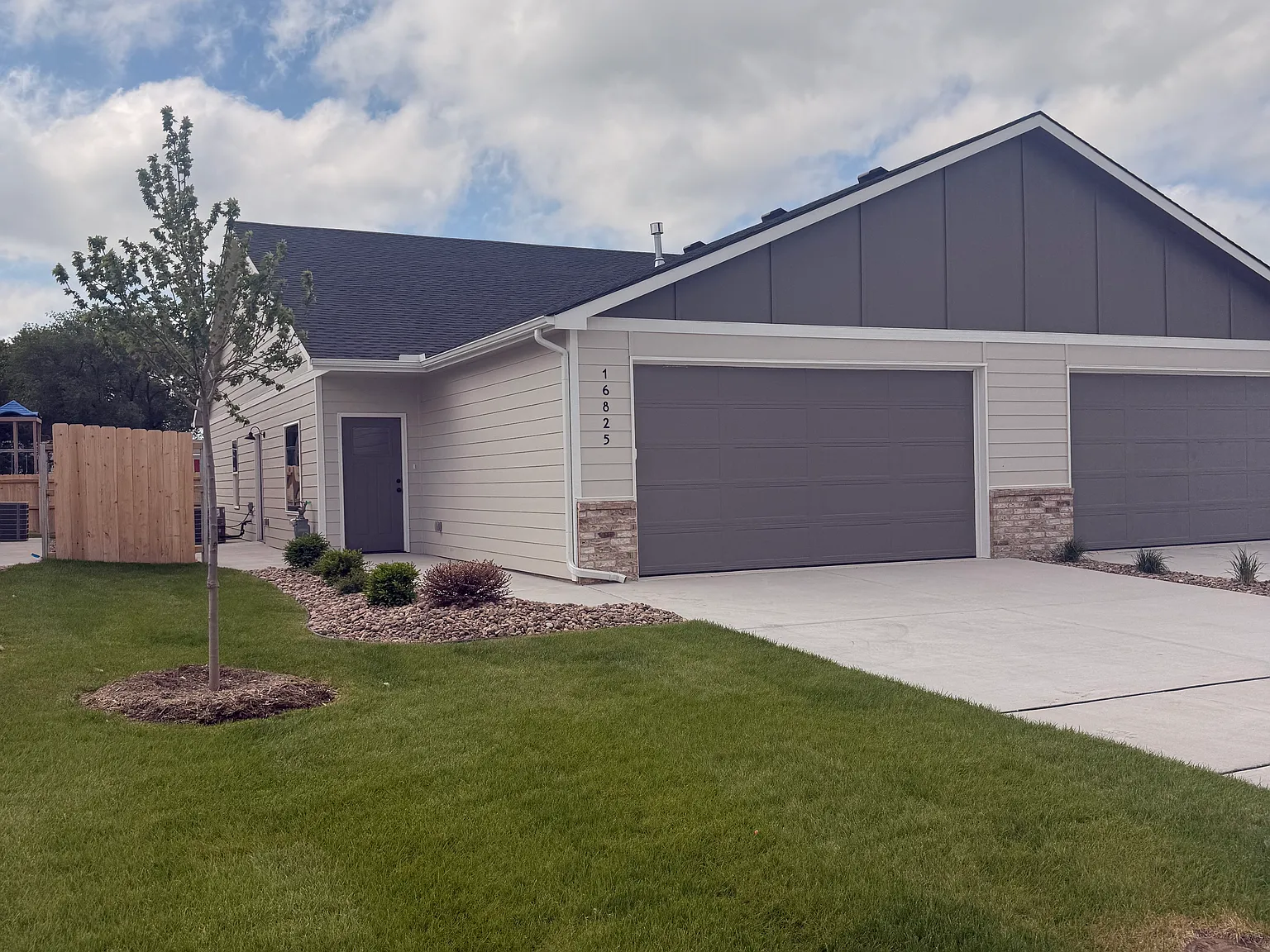 16915 W Kashmir — Photo 2