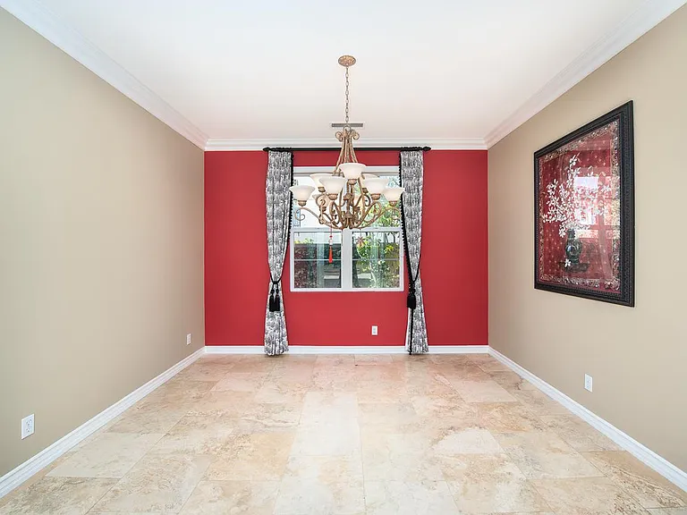 Dinning room.