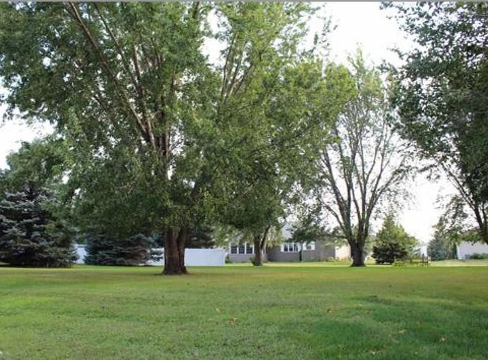 2nd image of 102 Parkway Dr
