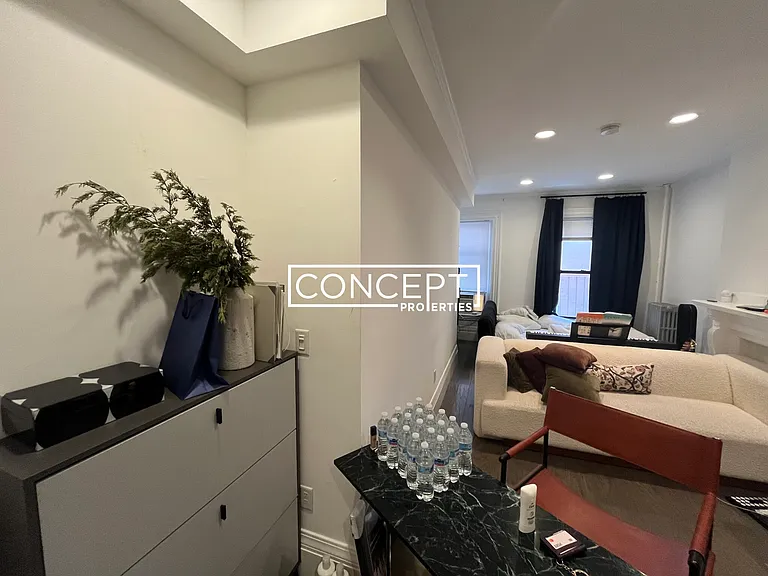 270 Newbury St #6CP — Photo 2