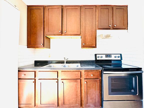 2nd image of 409 Inland Dr #2B