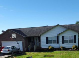 124 Acorn Dr, Corryton, TN 37721