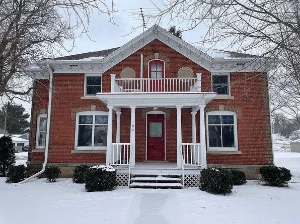 106 Grove St, Fort Atkinson, IA 52144