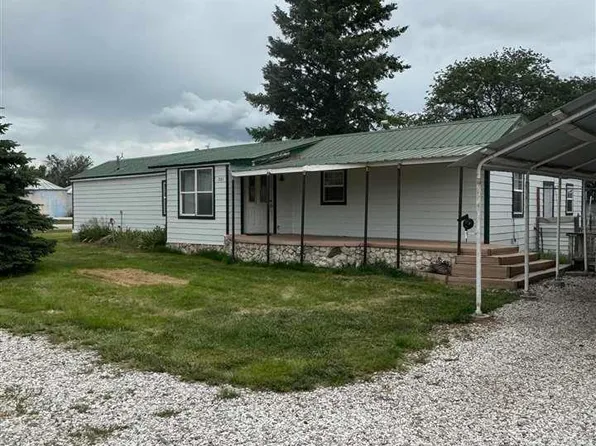 301 Martin St, Dix, NE 69133