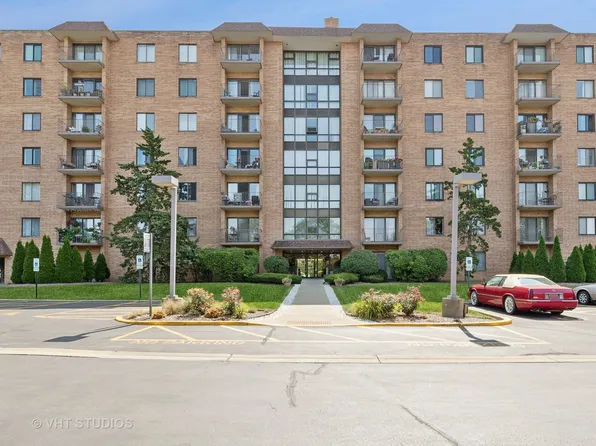 1727 W Crystal Ln Unit 706, Mount Prospect, IL 60056