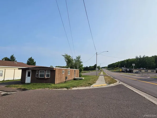 1 Painesdale St, South Range, MI 49963