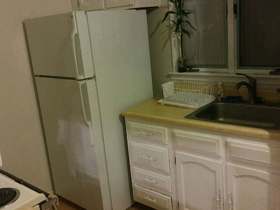 4th image of 197 N Main St APT 14