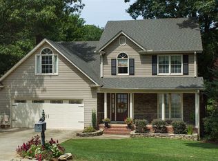 4 Woodway Dr, Greer, SC 29651