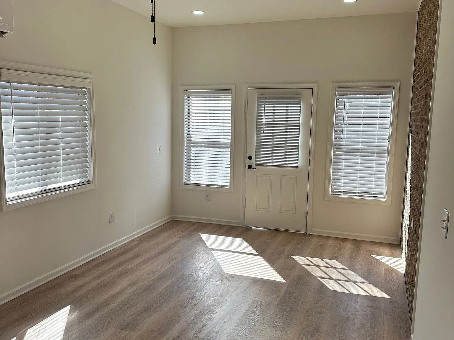 Newly renovated 1 bedroom apartment in quiet neighborhood. — Photo 4